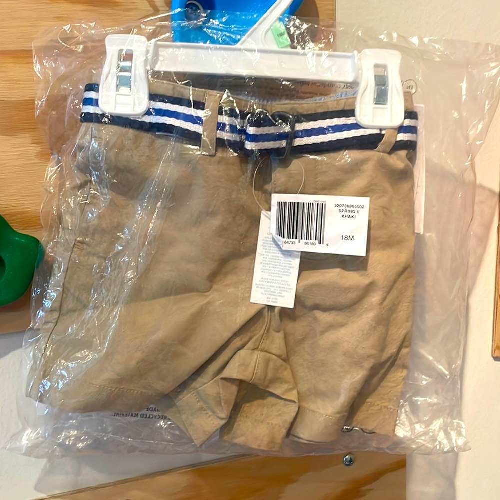 NWT Ralph Lauren khaki shorts with detachable blue and white striped belt